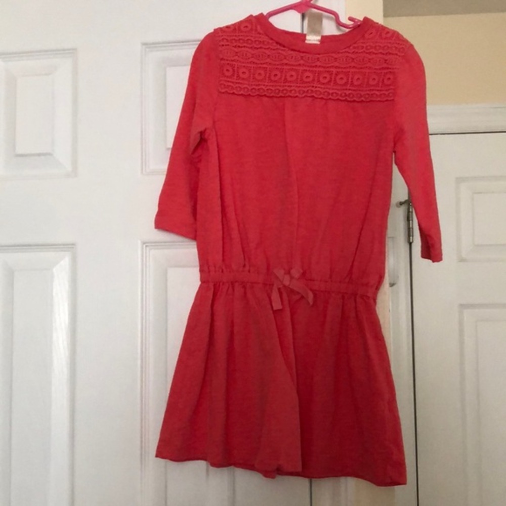 Oshkosh‎ girls size 8 dress with crochet like detailing